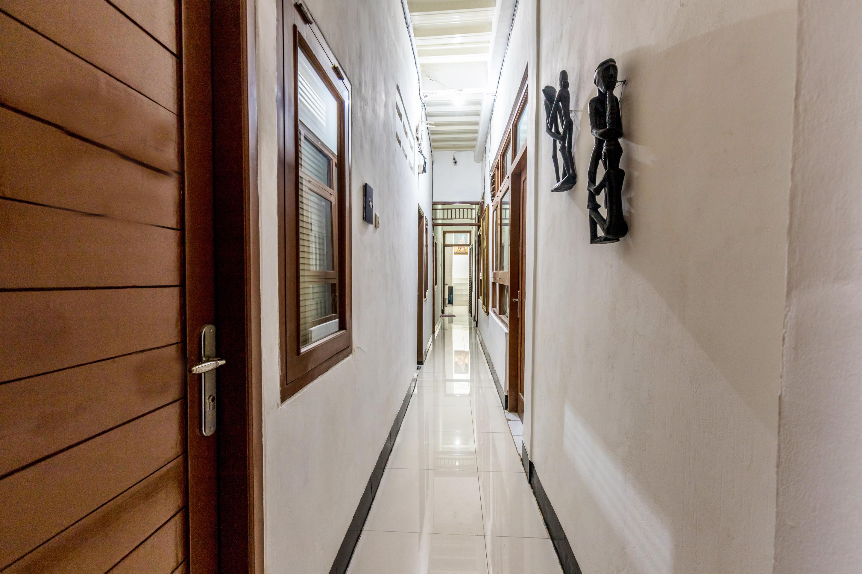 Super Oyo 1487 Residence Khoe Jakarta Luaran gambar