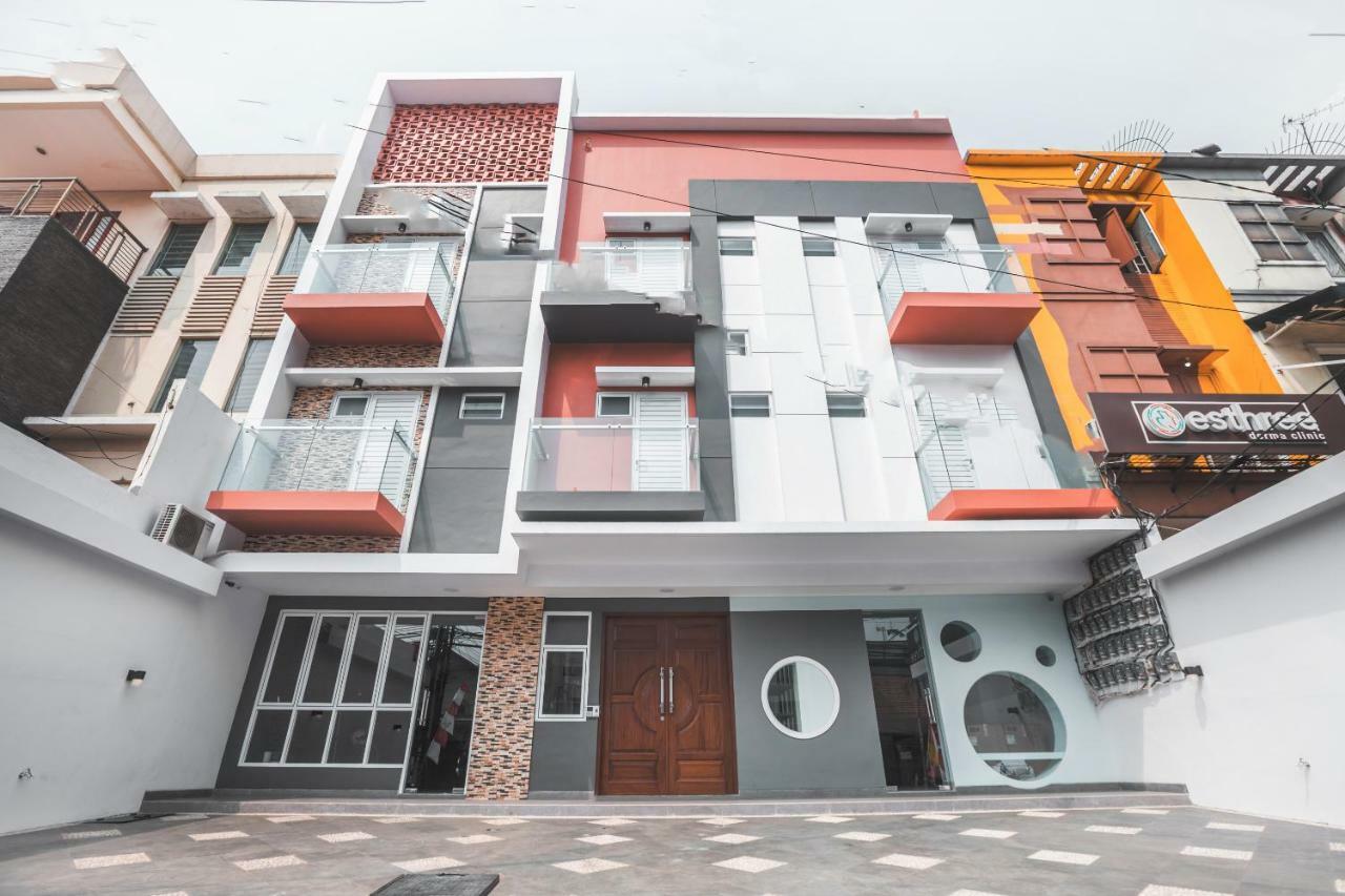 Super Oyo 1487 Residence Khoe Jakarta Luaran gambar