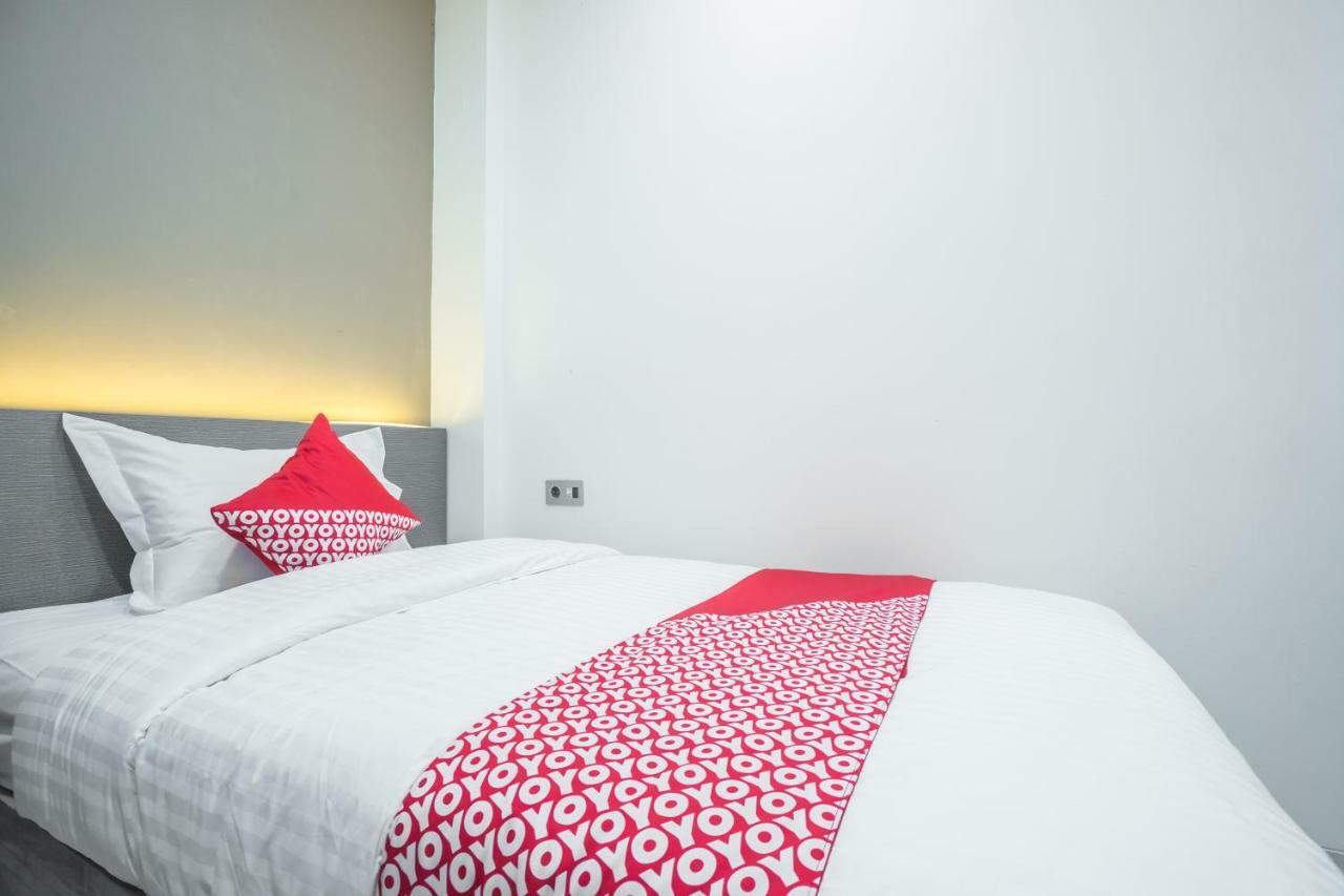 Super Oyo 1487 Residence Khoe Jakarta Luaran gambar