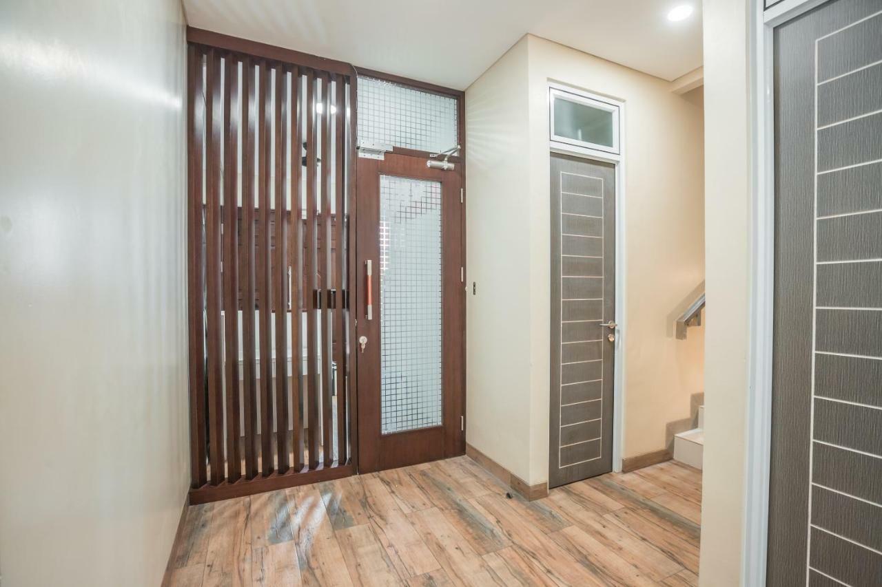 Super Oyo 1487 Residence Khoe Jakarta Luaran gambar