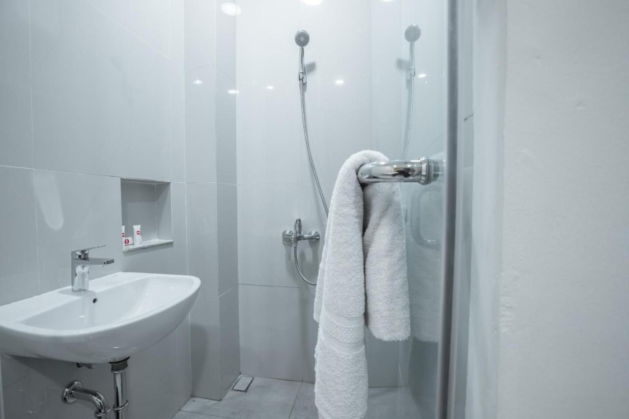 Super Oyo 1487 Residence Khoe Jakarta Luaran gambar